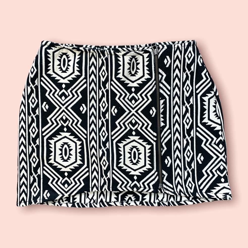 Minkpink tribal print linen mini wrap skirt with zipper detail…size small